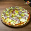 Pizza de Choclo, Tocino y Queso Mozzarella