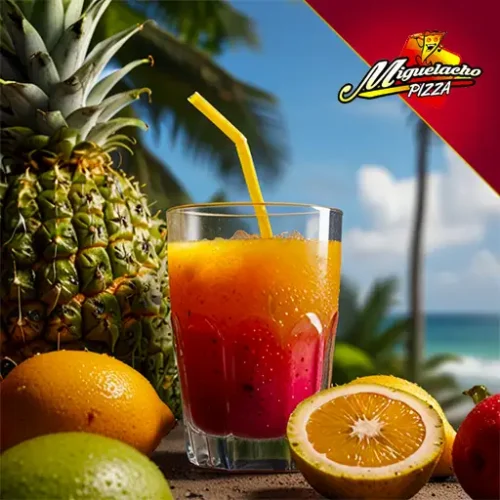 Jugo de frutas tropicales